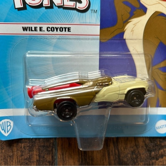 Hot Wheels Looney Tunes Wile E. Coyote - Picture 4 of 11